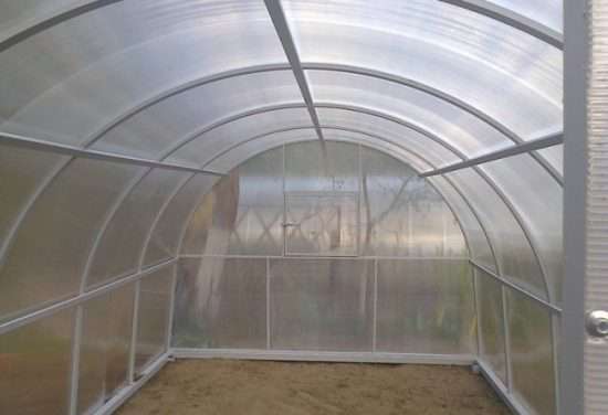 установка теплицы